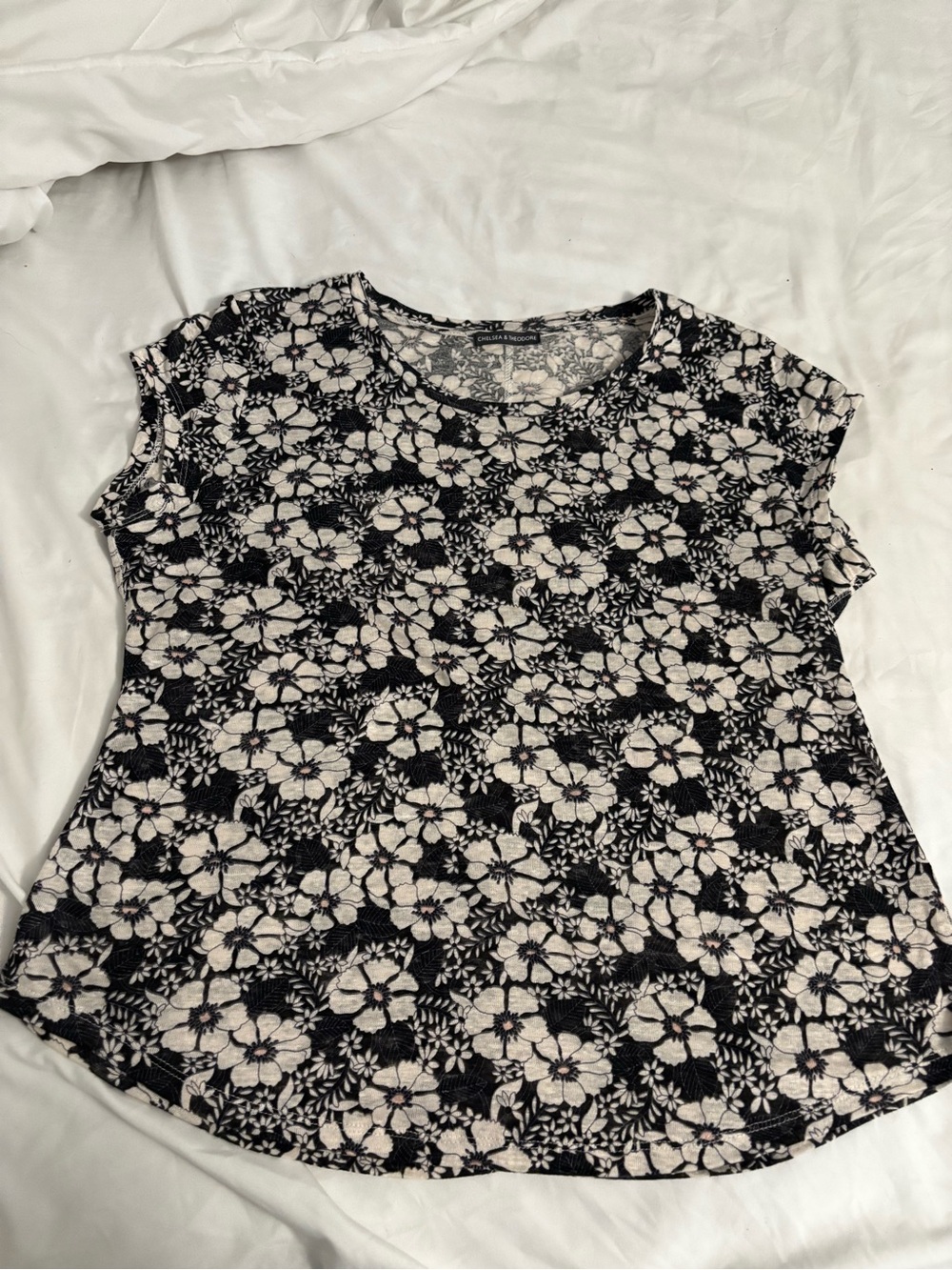 Chelsea & Theodore Black and White Floral Short Sleeve Tee